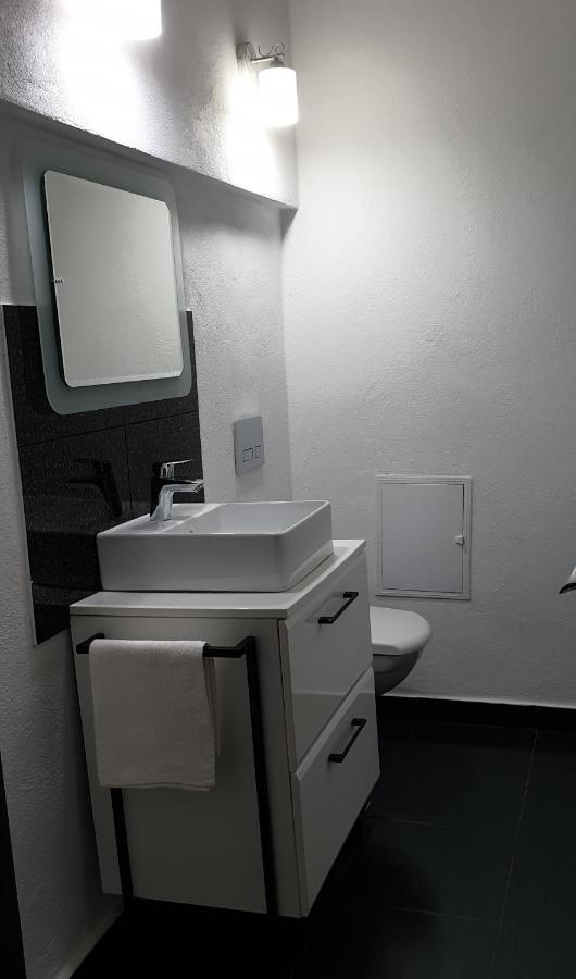 Madalina Apartment บราชอฟ ภายนอก รูปภาพ